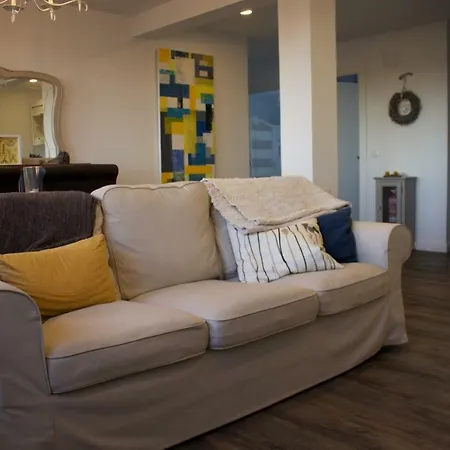 Apartamento Turístico Alfredo Truan *